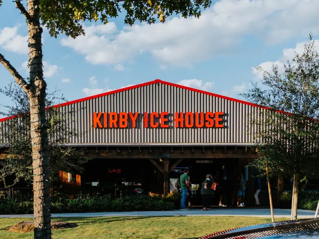 The Woodlands' Best Ice Houses and Outdoor Bars — Spots That Keep