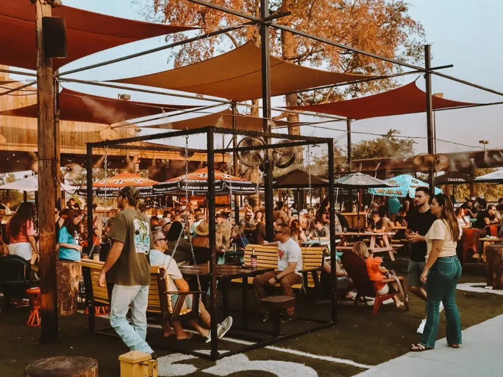 New Kirby Ice House in The Woodlands boasts the longest bar in Texas